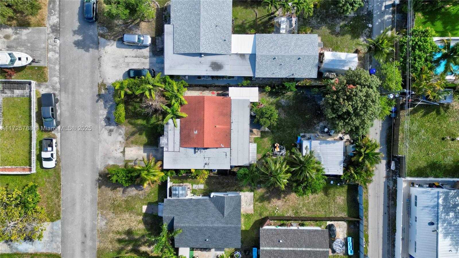 Small Image of 2326 HARDING ST, Hollywood Number 9