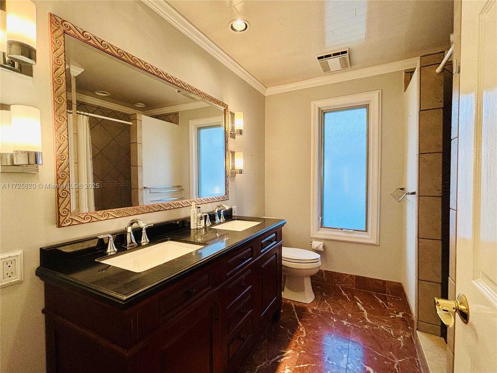 Small Image of 1 BALFOUR RD E, Palm Beach Gardens Number 26