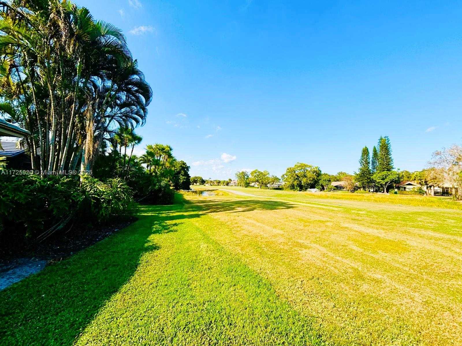 Small Image of 1 BALFOUR RD E, Palm Beach Gardens Number 33