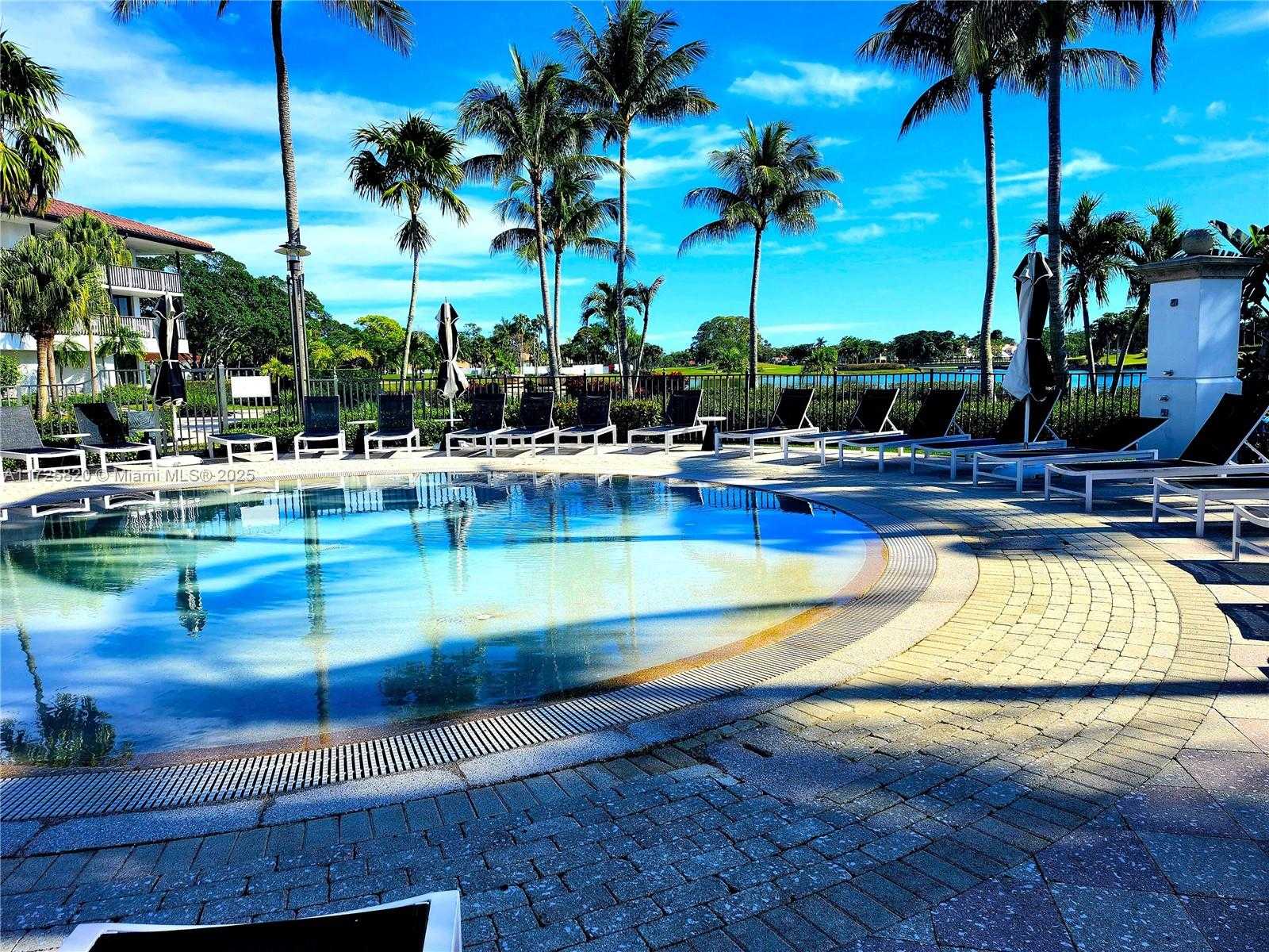 Small Image of 1 BALFOUR RD E, Palm Beach Gardens Number 40