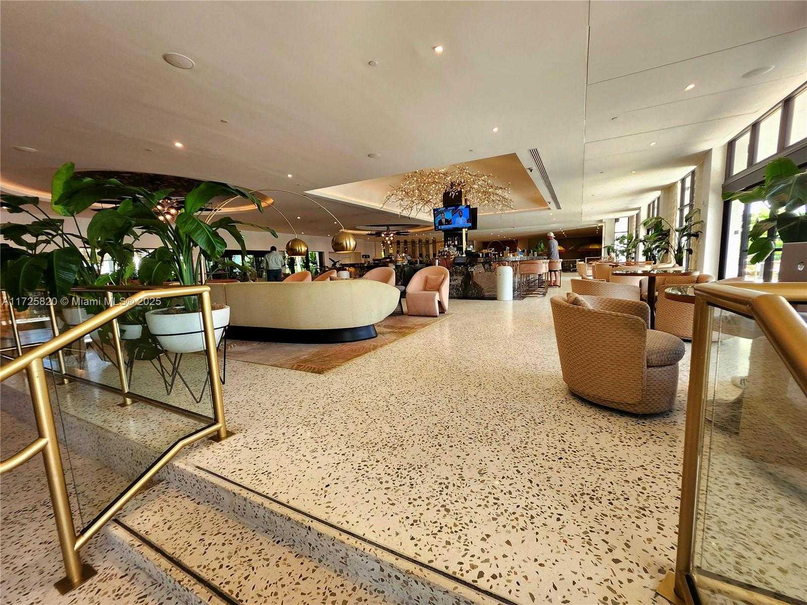 Small Image of 1 BALFOUR RD E, Palm Beach Gardens Number 46