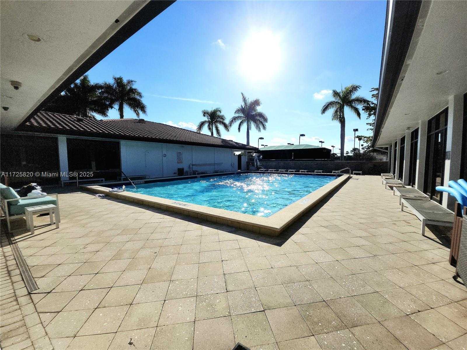 Small Image of 1 BALFOUR RD E, Palm Beach Gardens Number 53