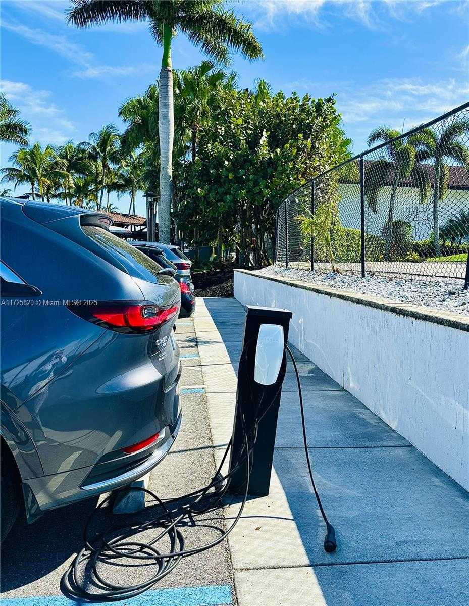 Small Image of 1 BALFOUR RD E, Palm Beach Gardens Number 85