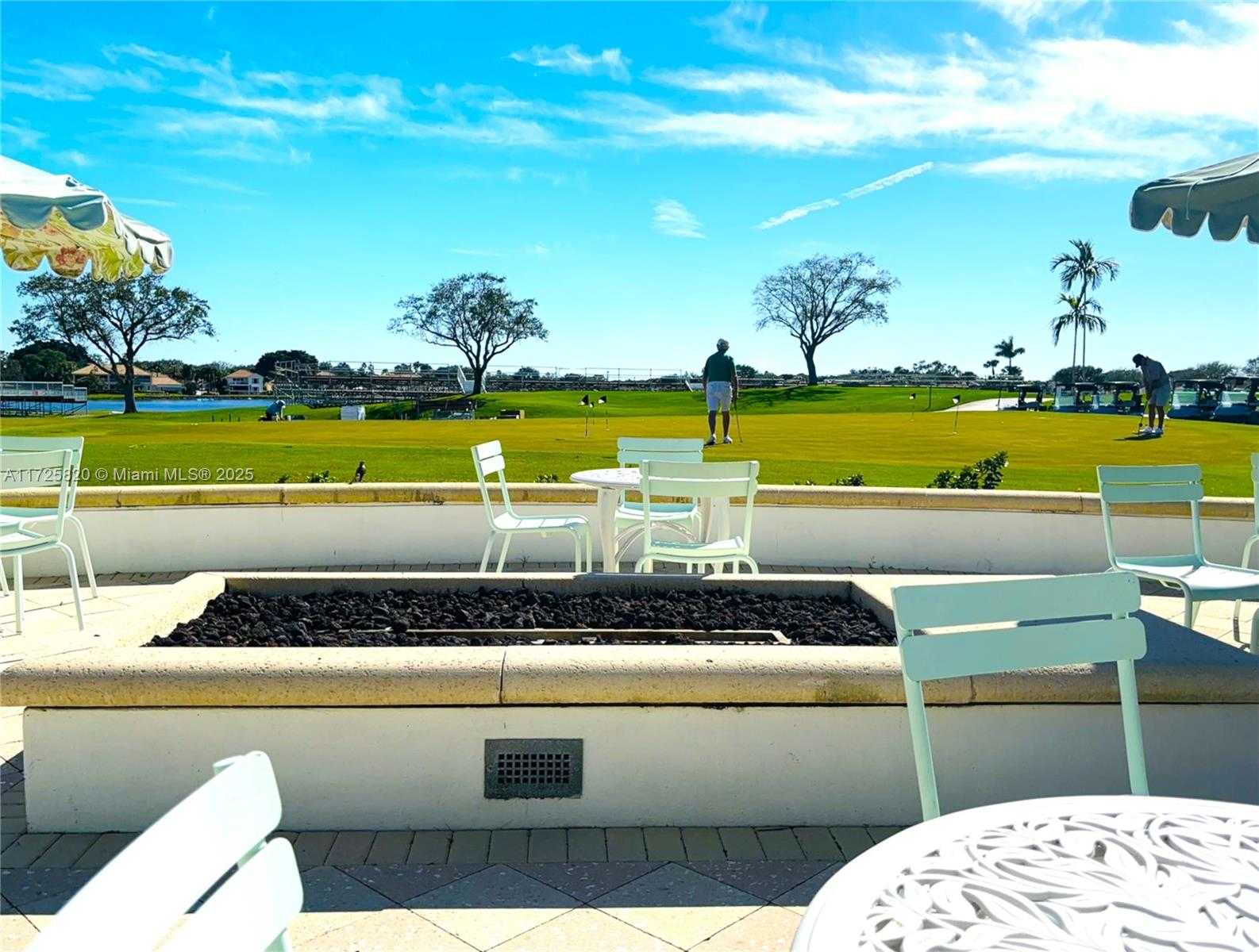 Small Image of 1 BALFOUR RD E, Palm Beach Gardens Number 87
