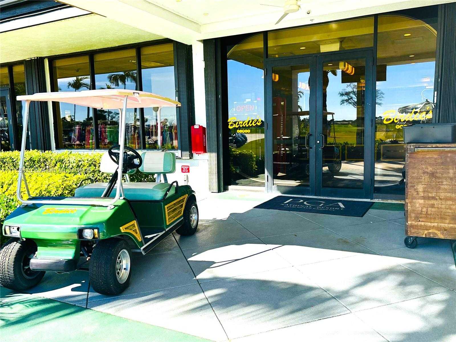 Small Image of 1 BALFOUR RD E, Palm Beach Gardens Number 88