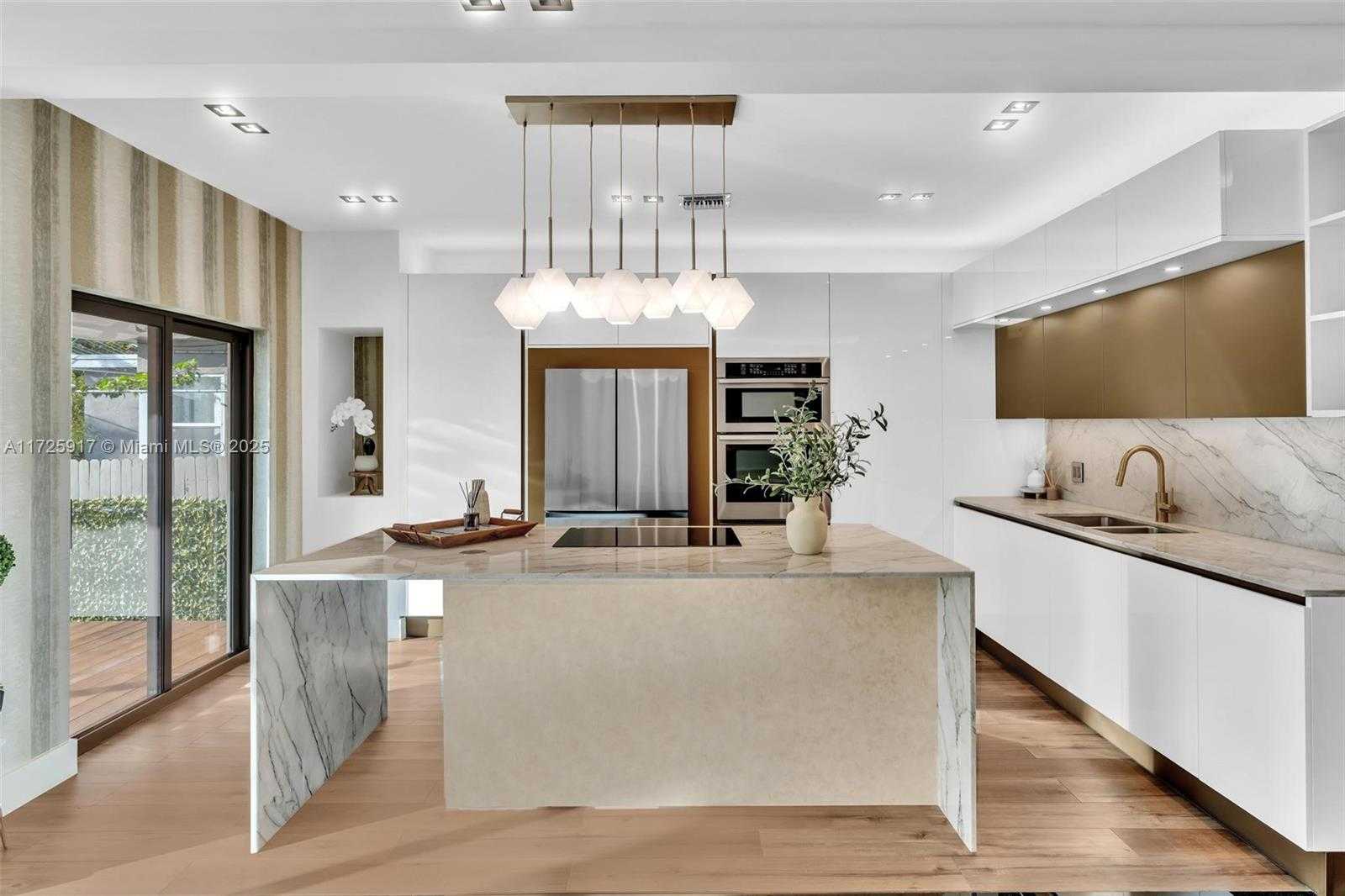 Small Image of 9448 ABBOTT AVE, Surfside Number 11