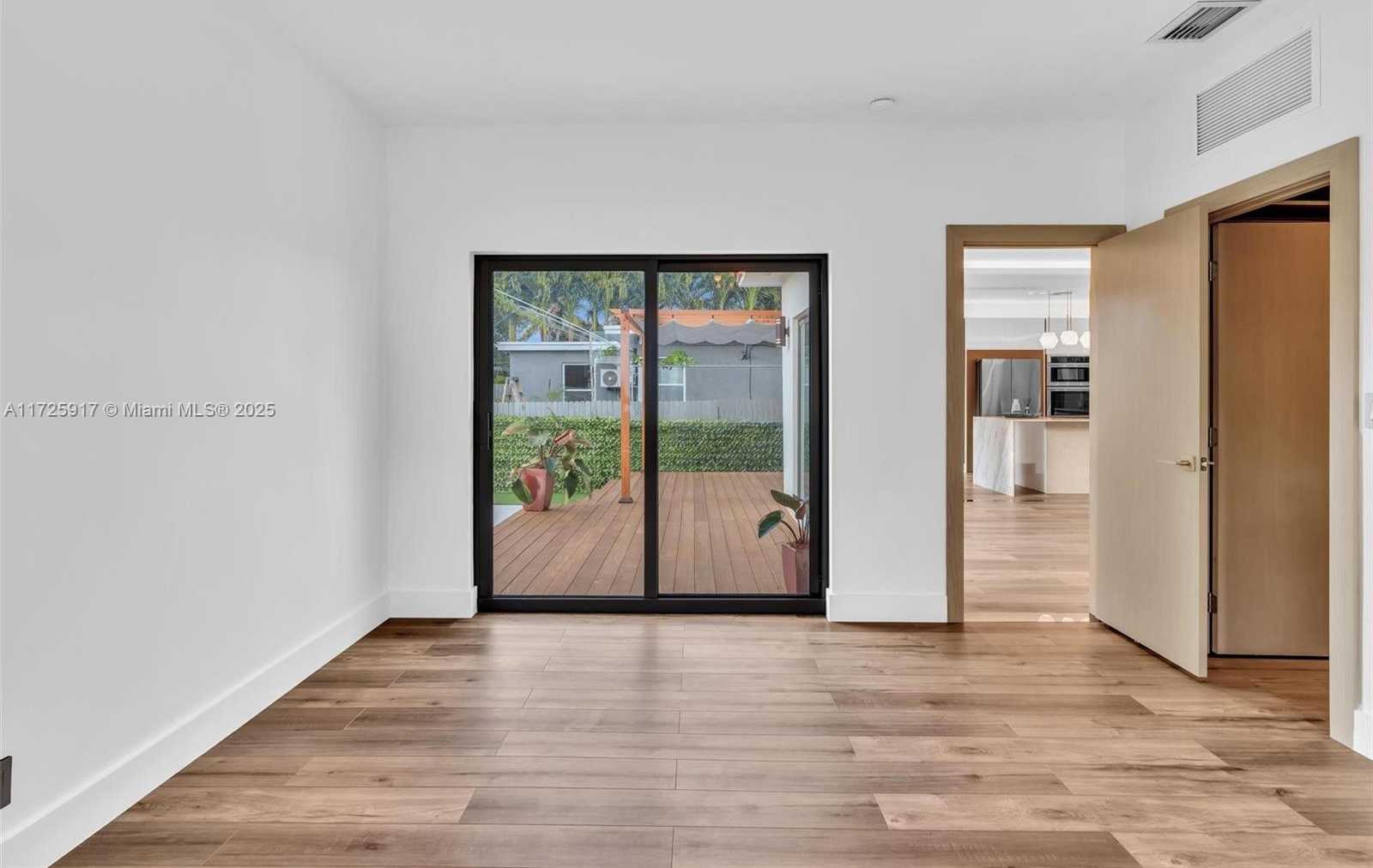 Small Image of 9448 ABBOTT AVE, Surfside Number 20