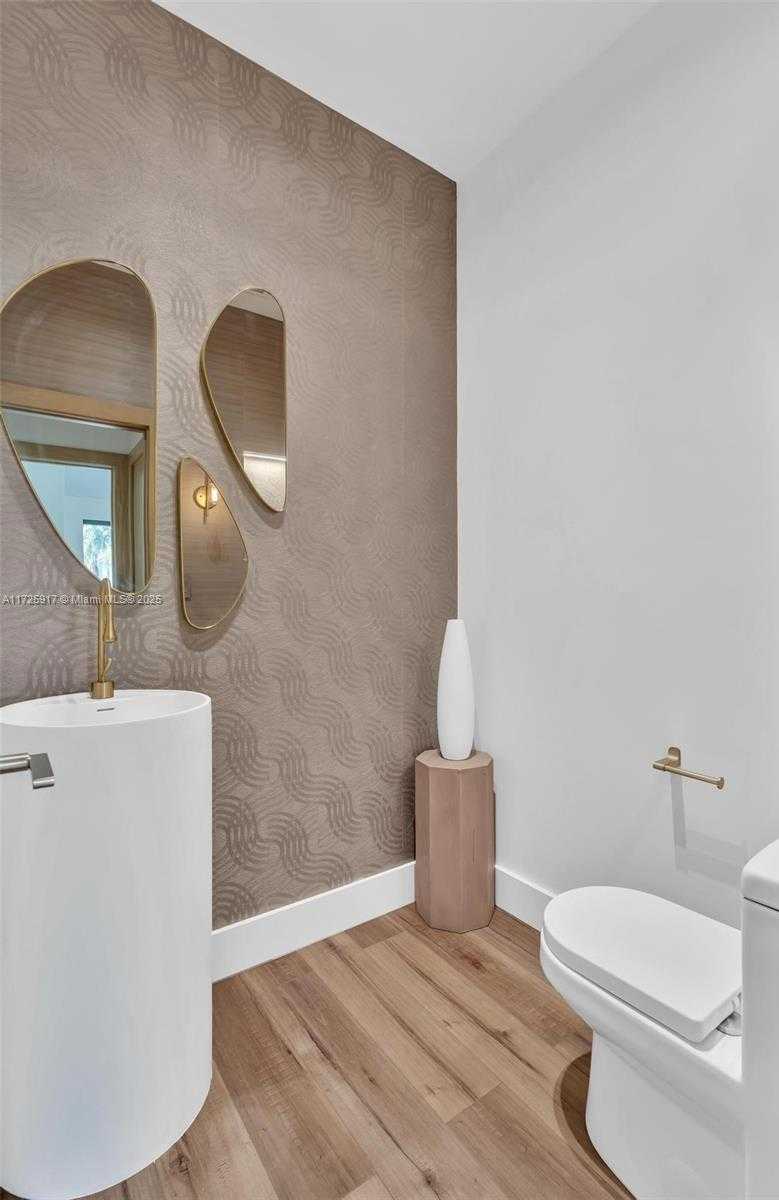 Small Image of 9448 ABBOTT AVE, Surfside Number 9