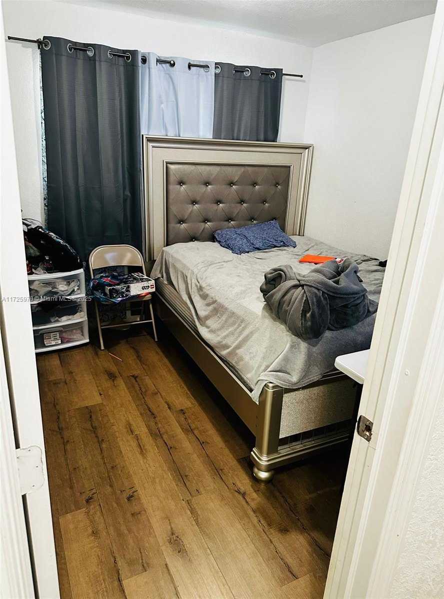 Small Image of Homestead Number 14