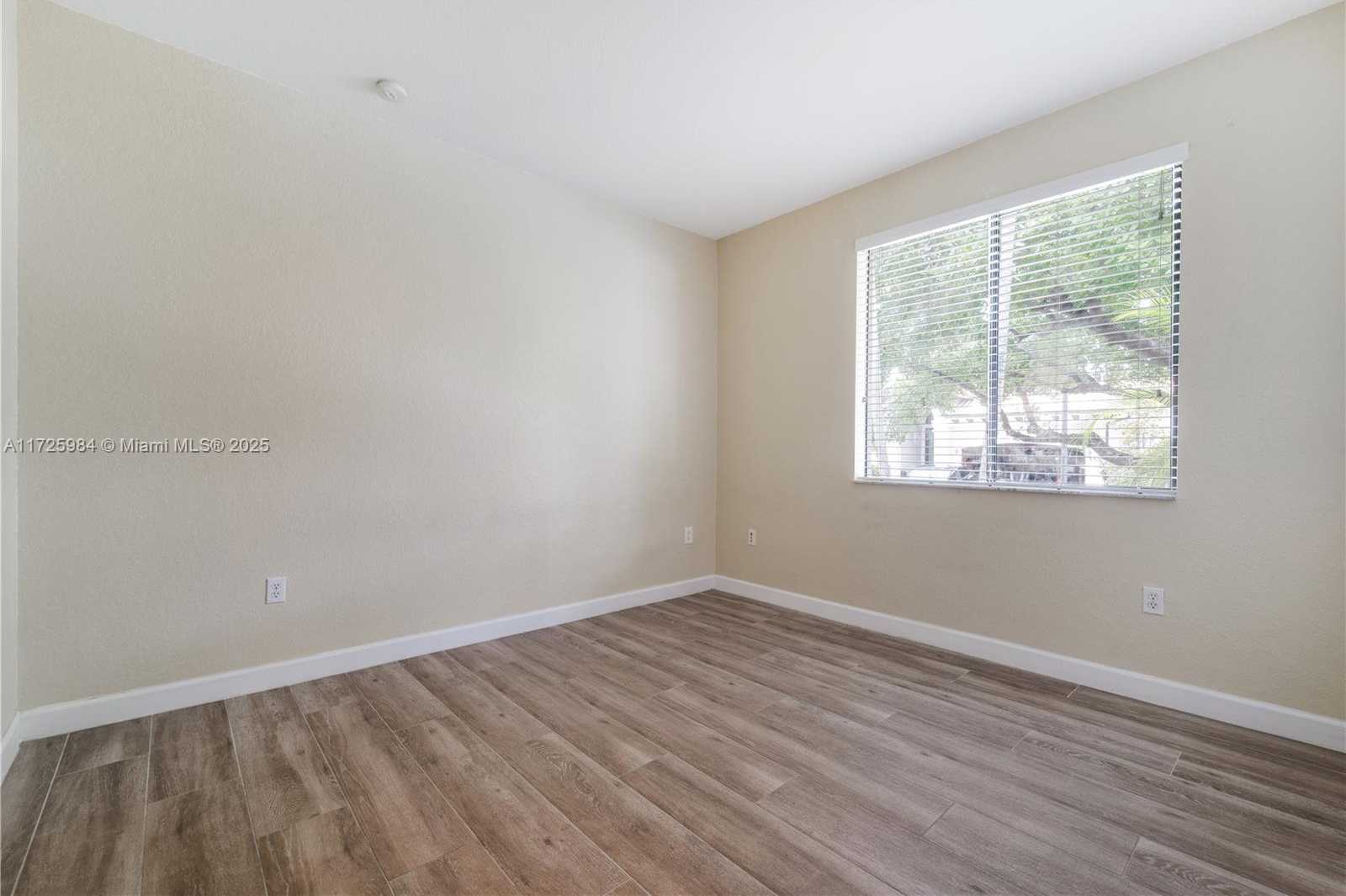 Small Image of 7564 SOUTH WEST 190TH ST, Cutler Bay Number 25