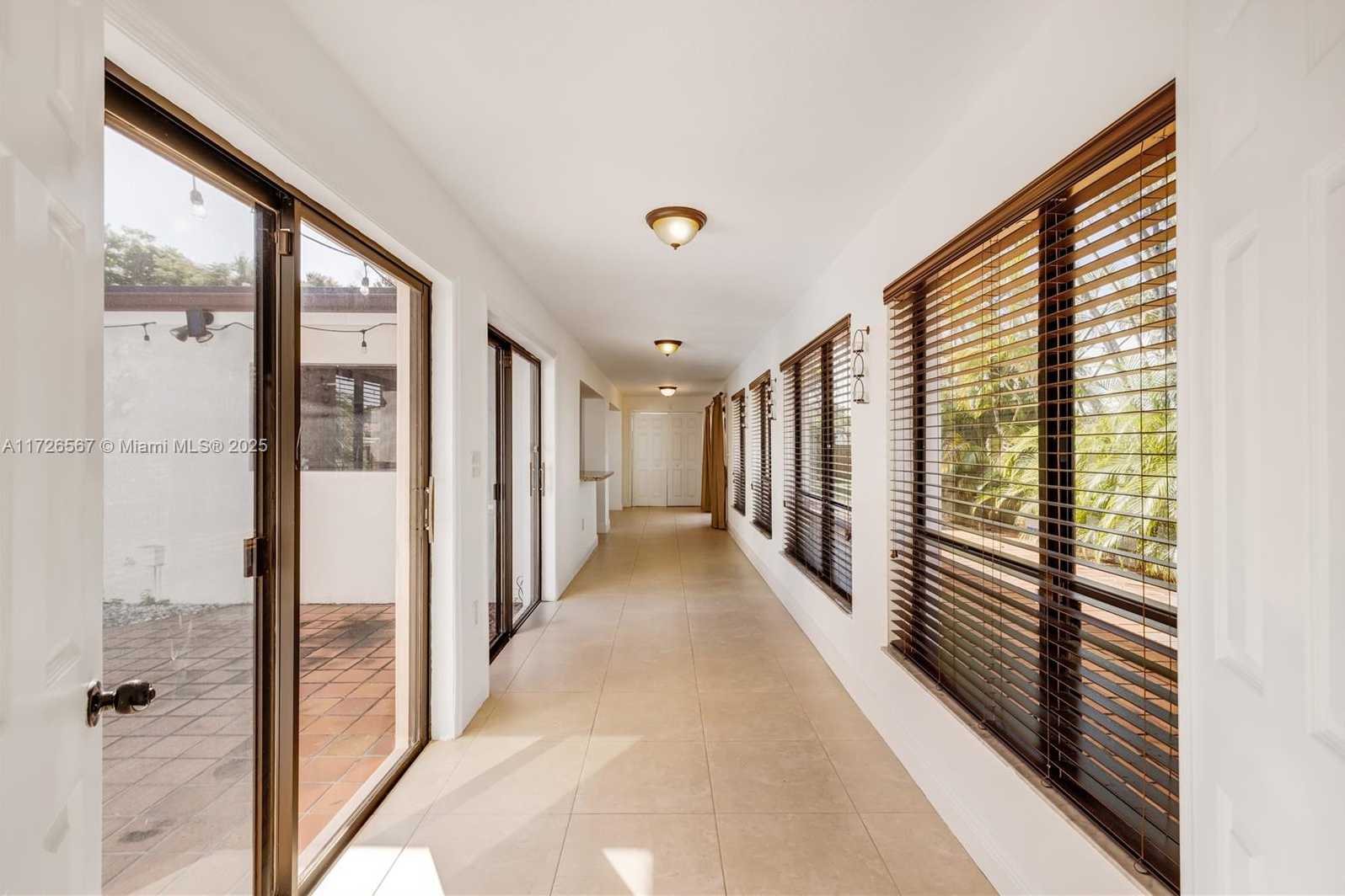 Small Image of 10670 SOUTH WEST 87TH AVE, Miami Number 15
