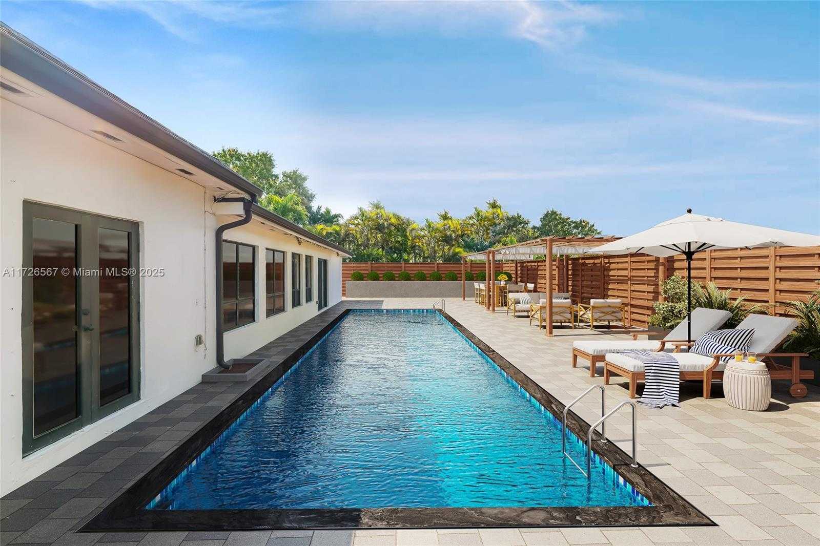 Small Image of 10670 SOUTH WEST 87TH AVE, Miami Number 16