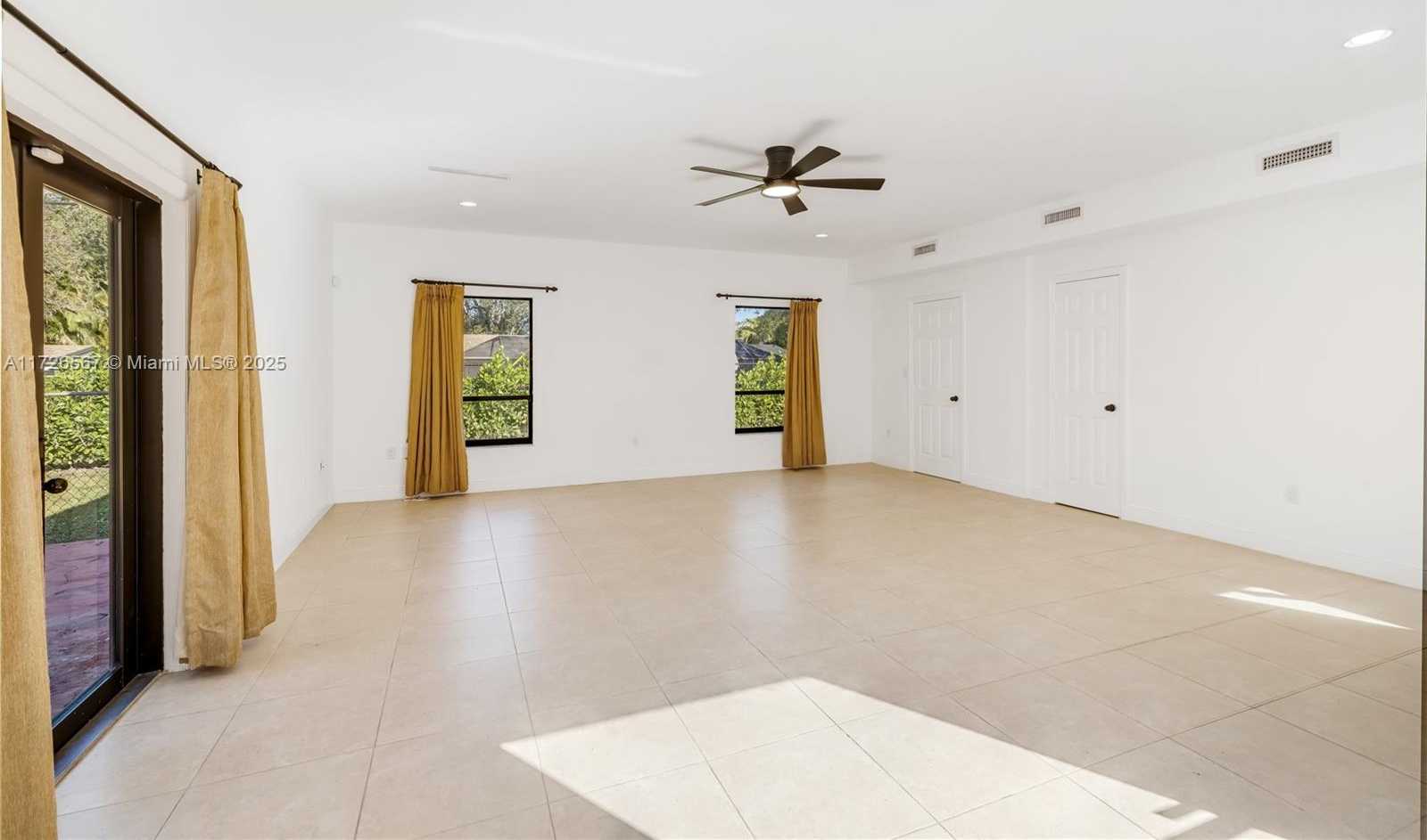 Small Image of 10670 SOUTH WEST 87TH AVE, Miami Number 19