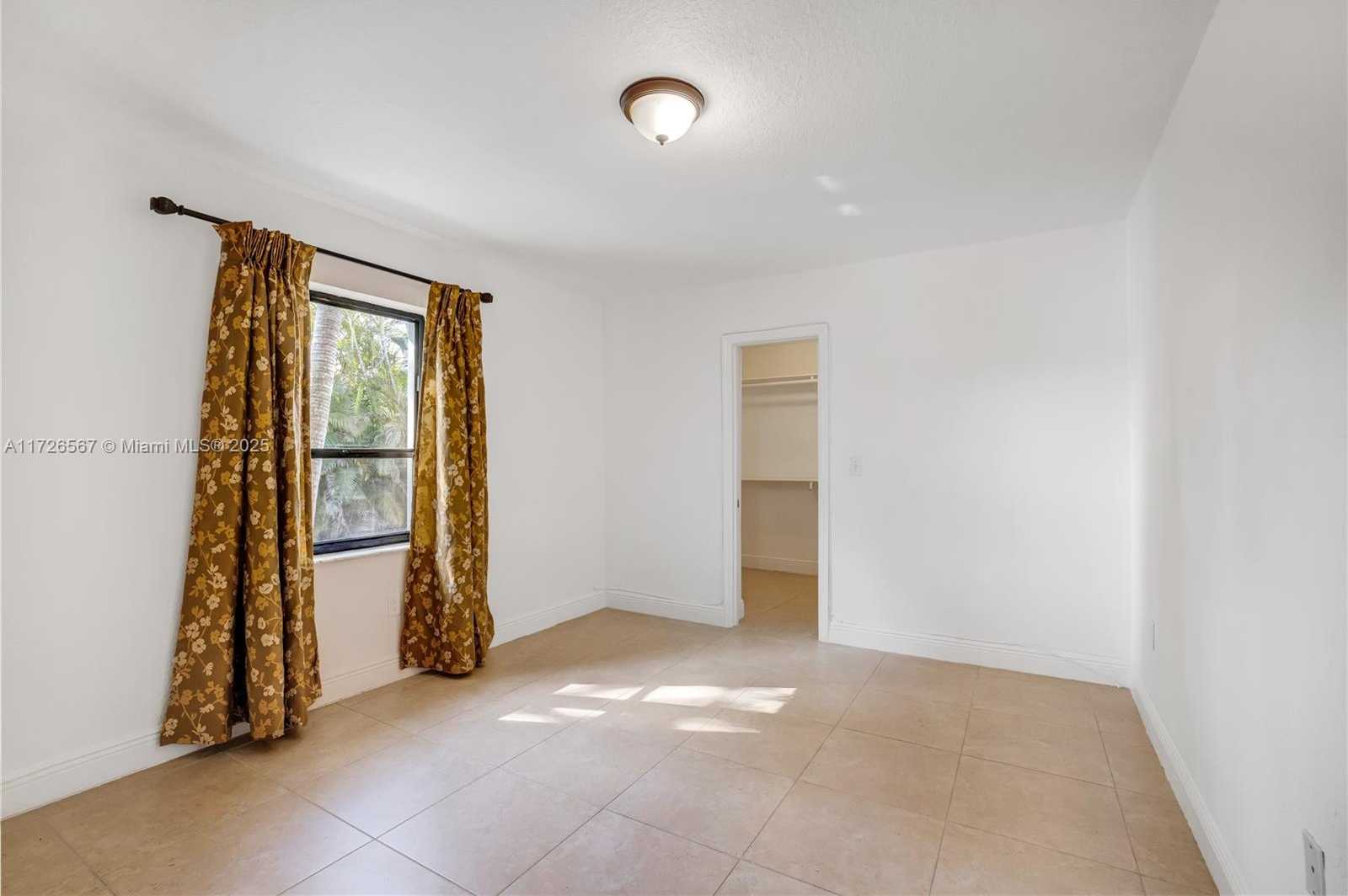 Small Image of 10670 SOUTH WEST 87TH AVE, Miami Number 22