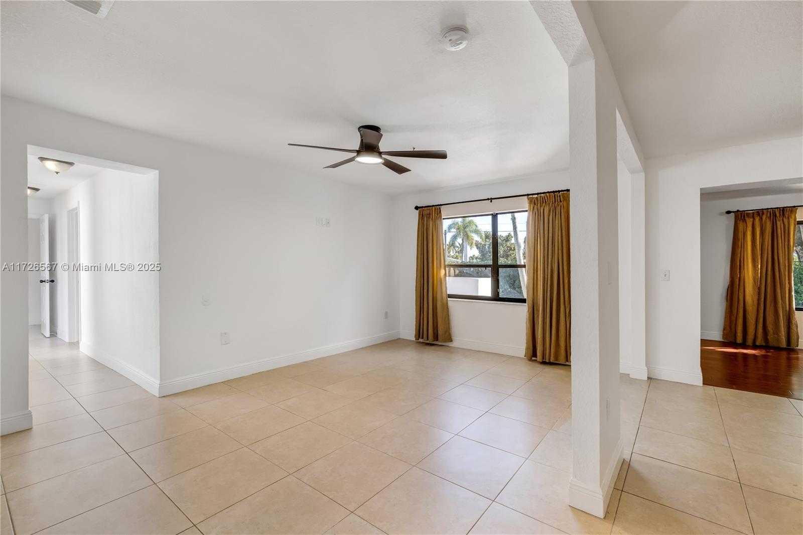 Small Image of 10670 SOUTH WEST 87TH AVE, Miami Number 7