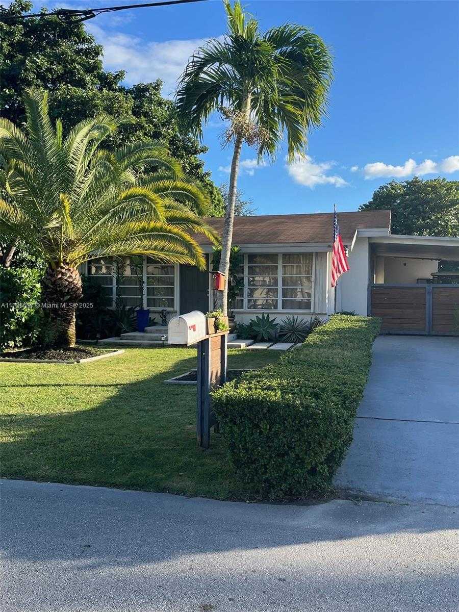 Small Image of 9040 SOUTH WEST 156TH ST, Palmetto Bay Number 2