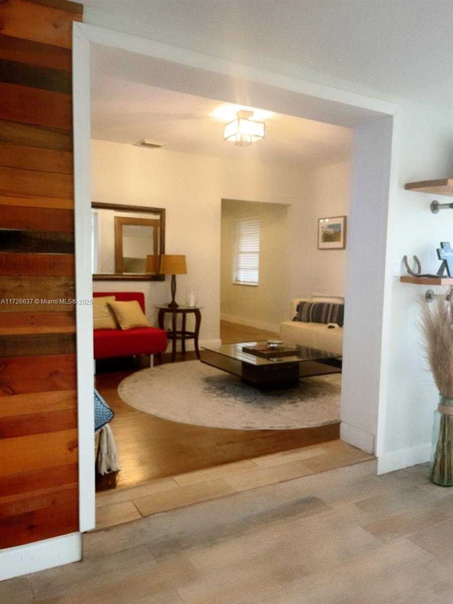 Small Image of 9040 SOUTH WEST 156TH ST, Palmetto Bay Number 3
