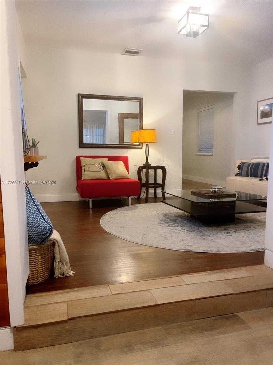 Small Image of 9040 SOUTH WEST 156TH ST, Palmetto Bay Number 5