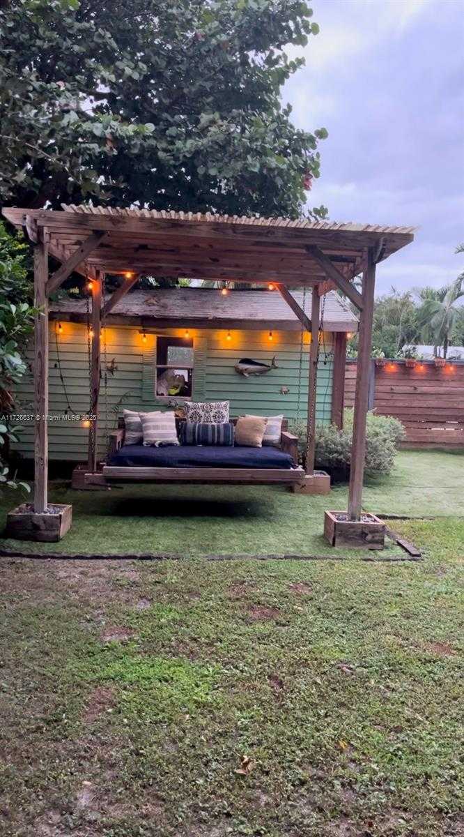 Small Image of 9040 SOUTH WEST 156TH ST, Palmetto Bay Number 6