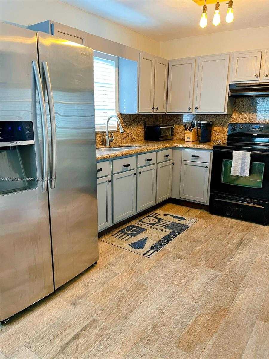 Small Image of 9040 SOUTH WEST 156TH ST, Palmetto Bay Number 9