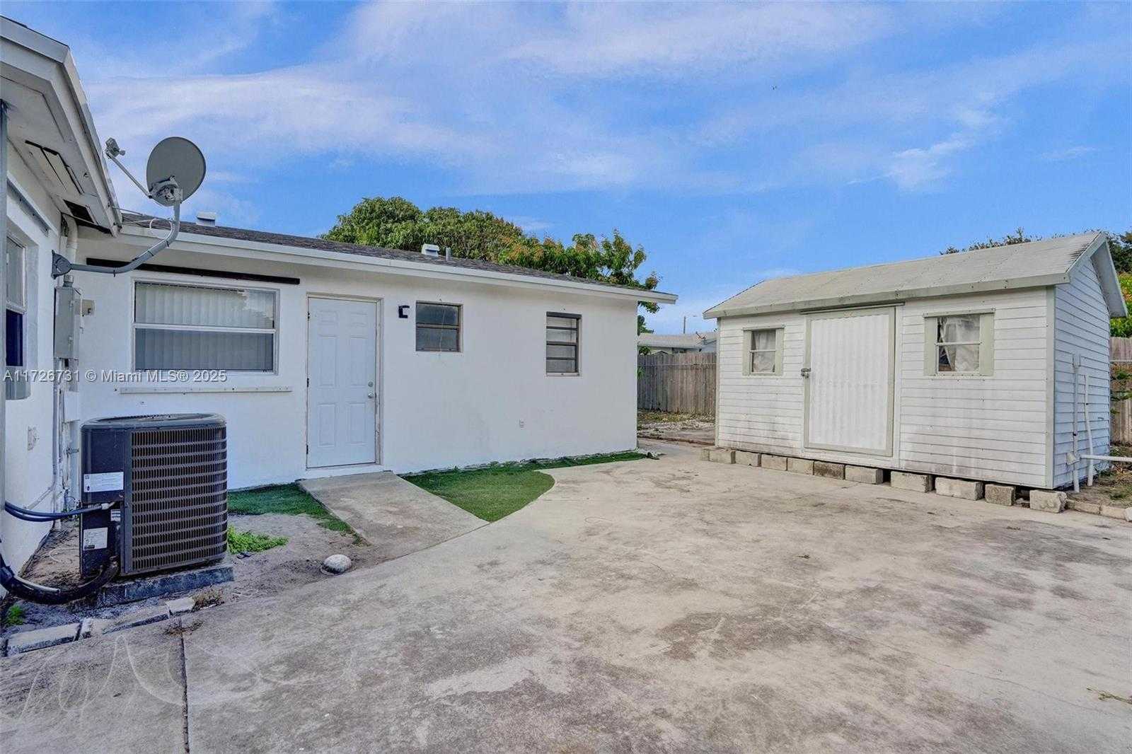 Small Image of 337 NORTH WEST 6TH ST, Deerfield Beach Number 34