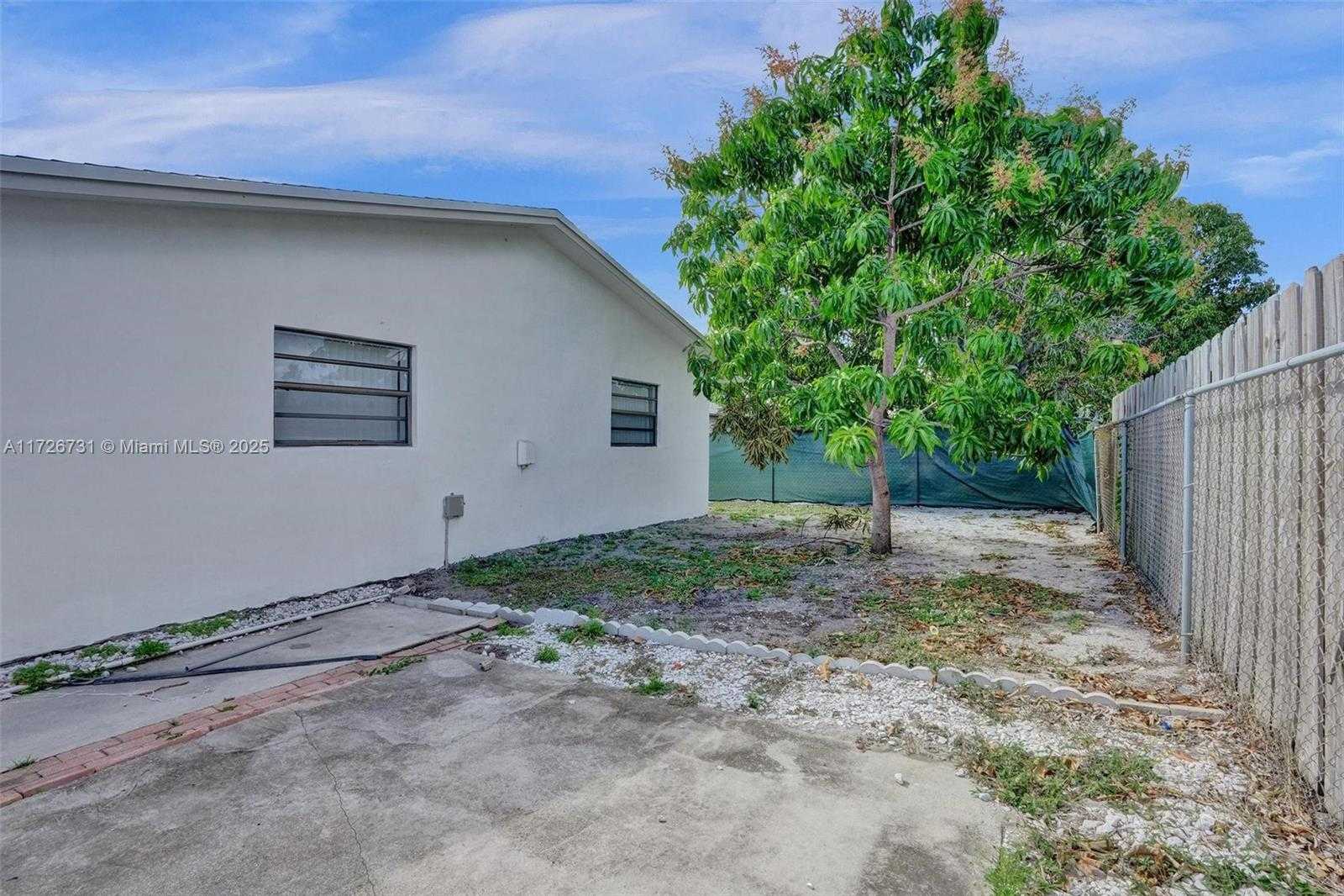 Small Image of 337 NORTH WEST 6TH ST, Deerfield Beach Number 36