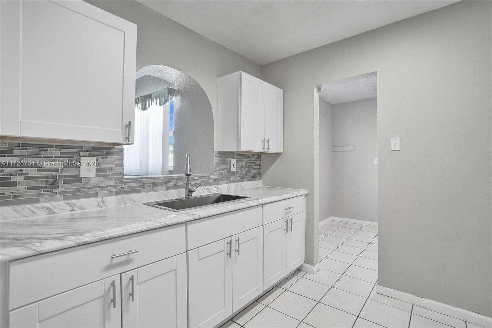 Small Image of 337 NORTH WEST 6TH ST, Deerfield Beach Number 5