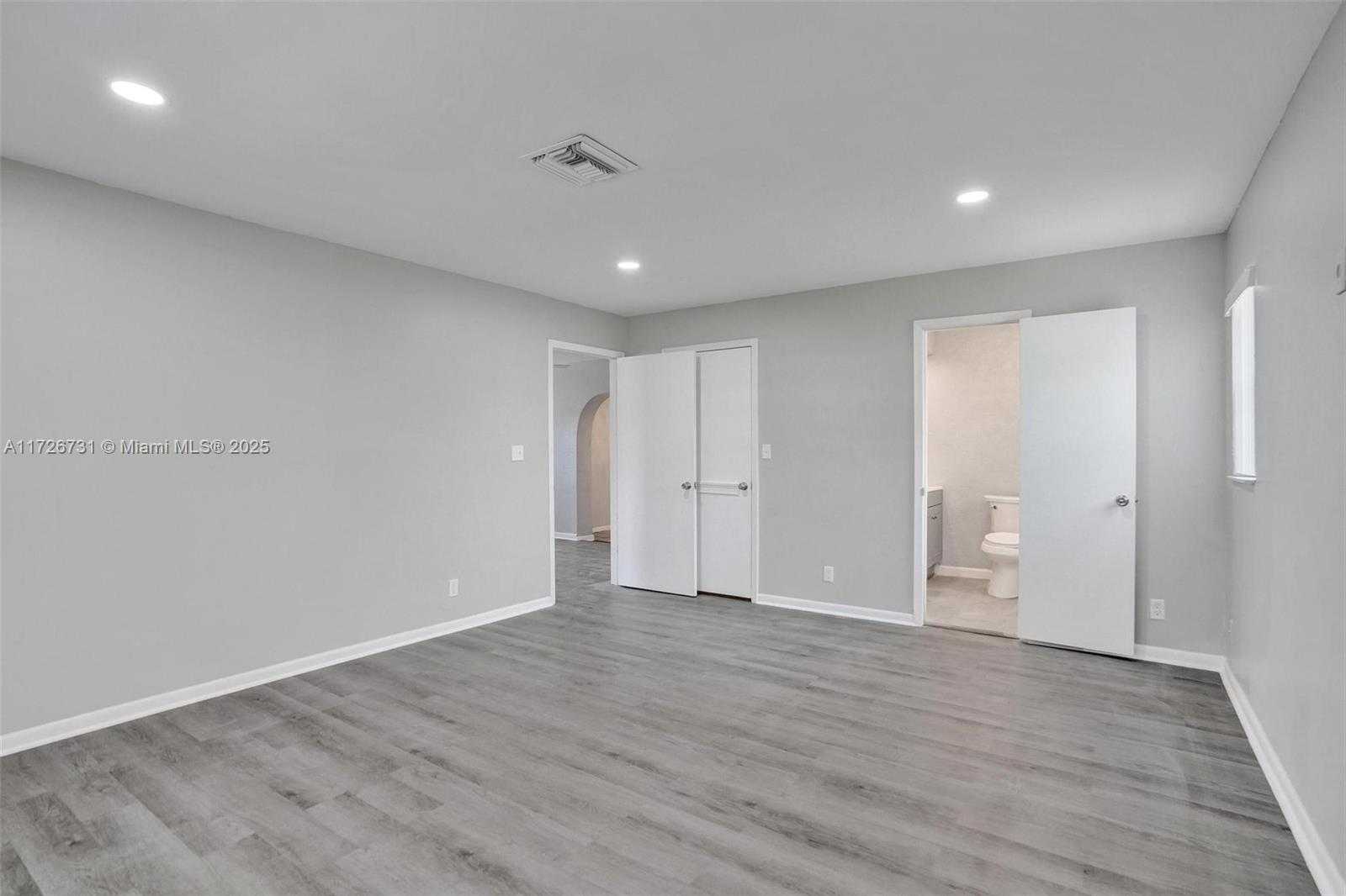 Small Image of 337 NORTH WEST 6TH ST, Deerfield Beach Number 9