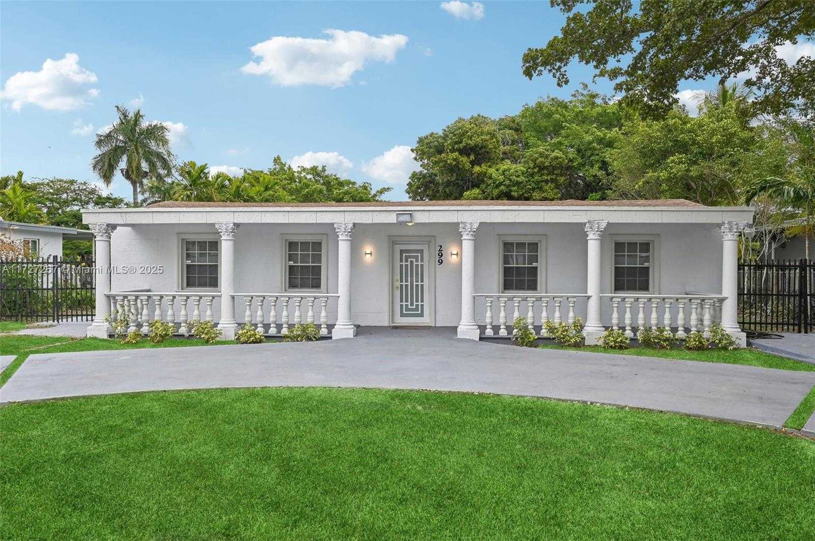 Small Image of 299 SOUTH BISCAYNE RIVER DR, Miami Number 2