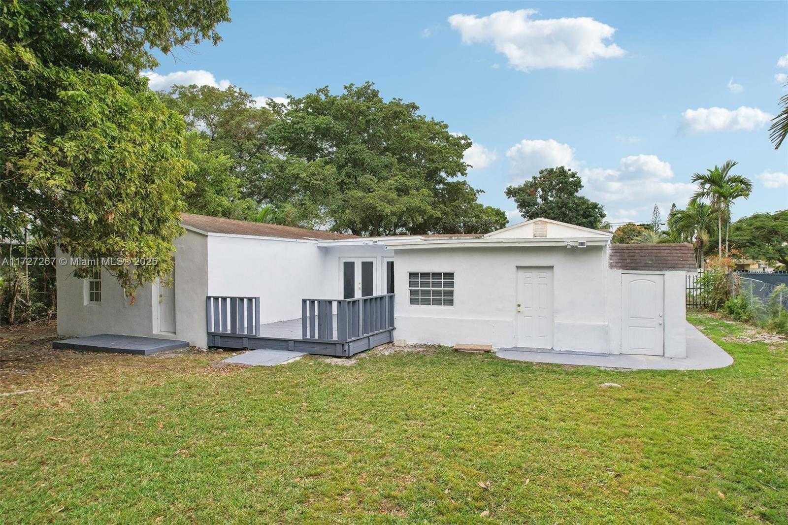 Small Image of 299 SOUTH BISCAYNE RIVER DR, Miami Number 34