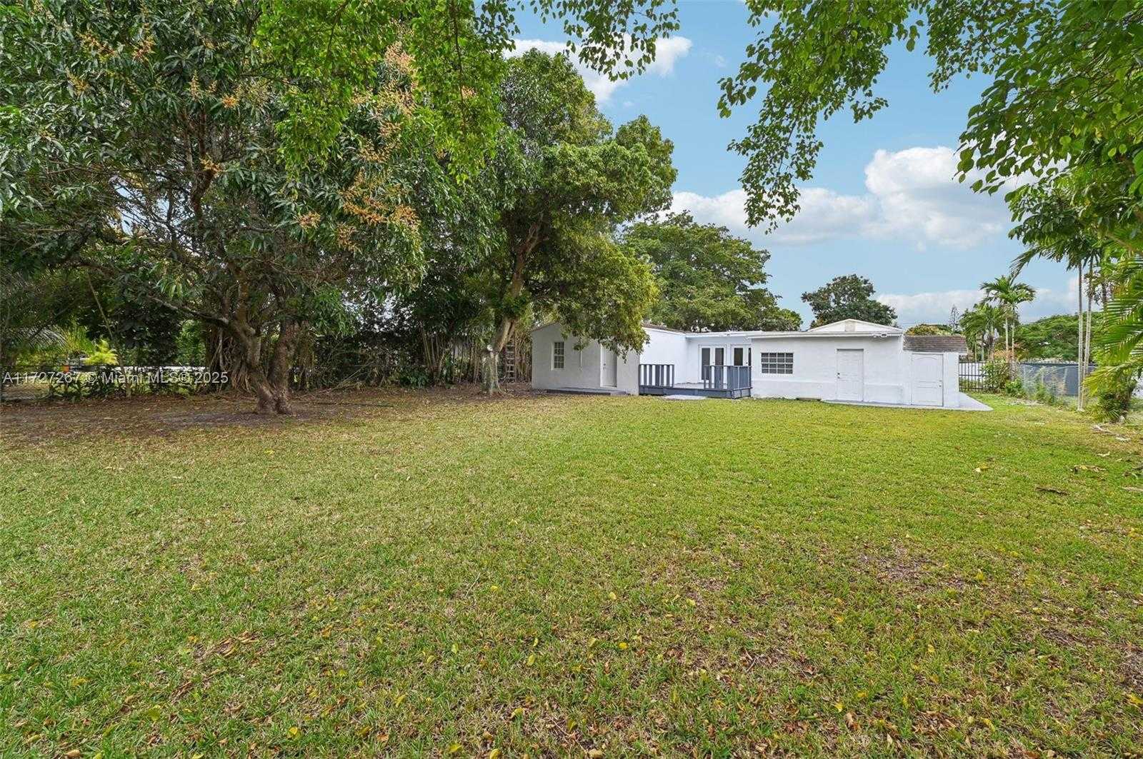 Small Image of 299 SOUTH BISCAYNE RIVER DR, Miami Number 41