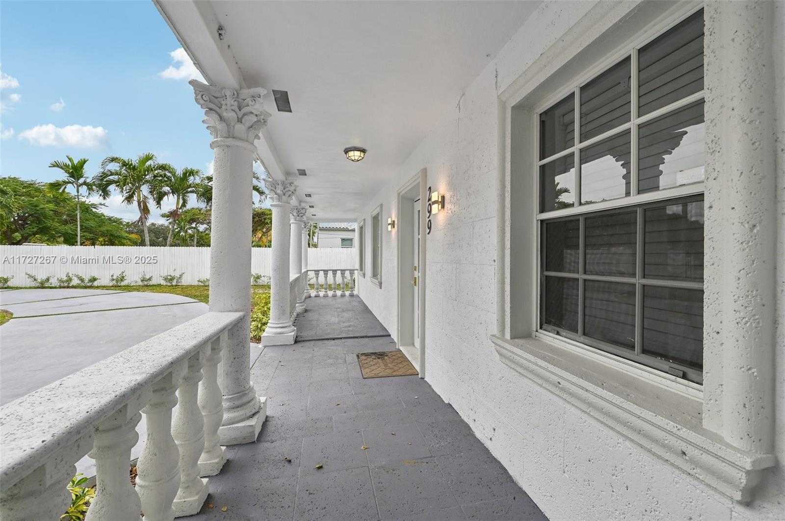Small Image of 299 SOUTH BISCAYNE RIVER DR, Miami Number 6