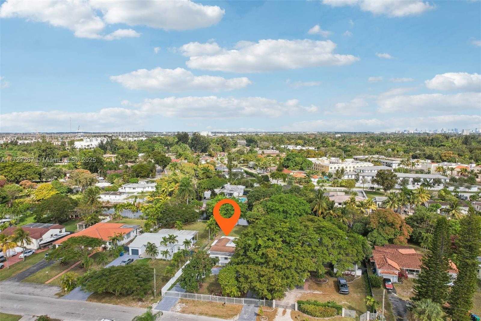 Small Image of 299 SOUTH BISCAYNE RIVER DR, Miami Number 61