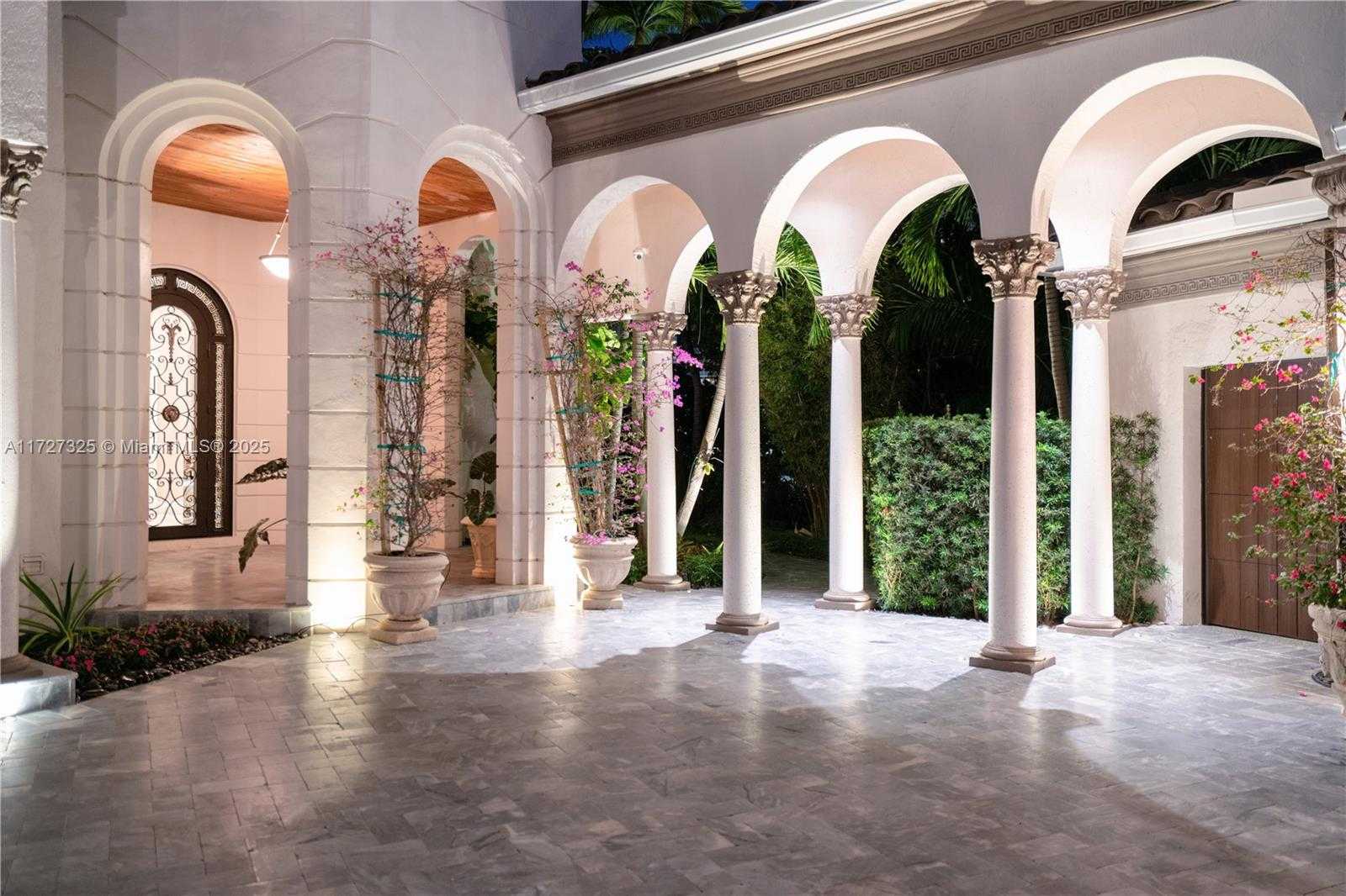 Small Image of 3914 Island Estates Dr, Miami, FL 33160, USA Number 28