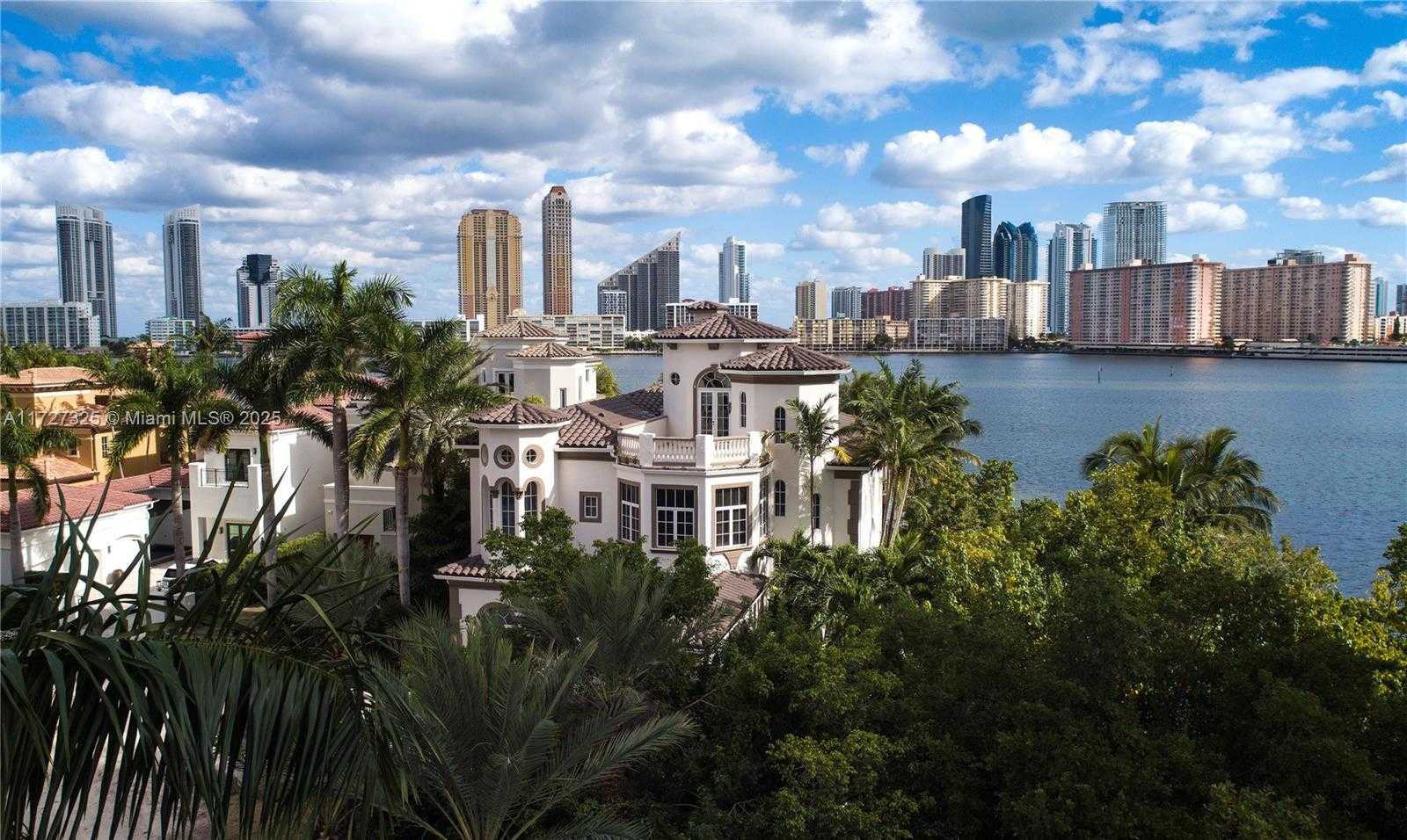 Small Image of 3914 Island Estates Dr, Miami, FL 33160, USA Number 3