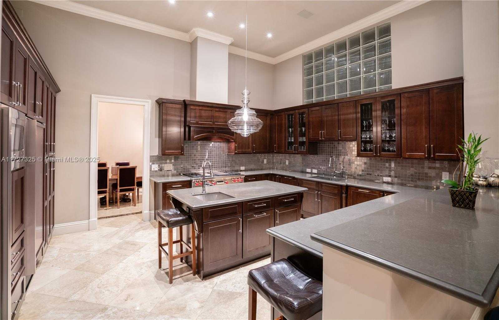 Small Image of 3914 Island Estates Dr, Miami, FL 33160, USA Number 30