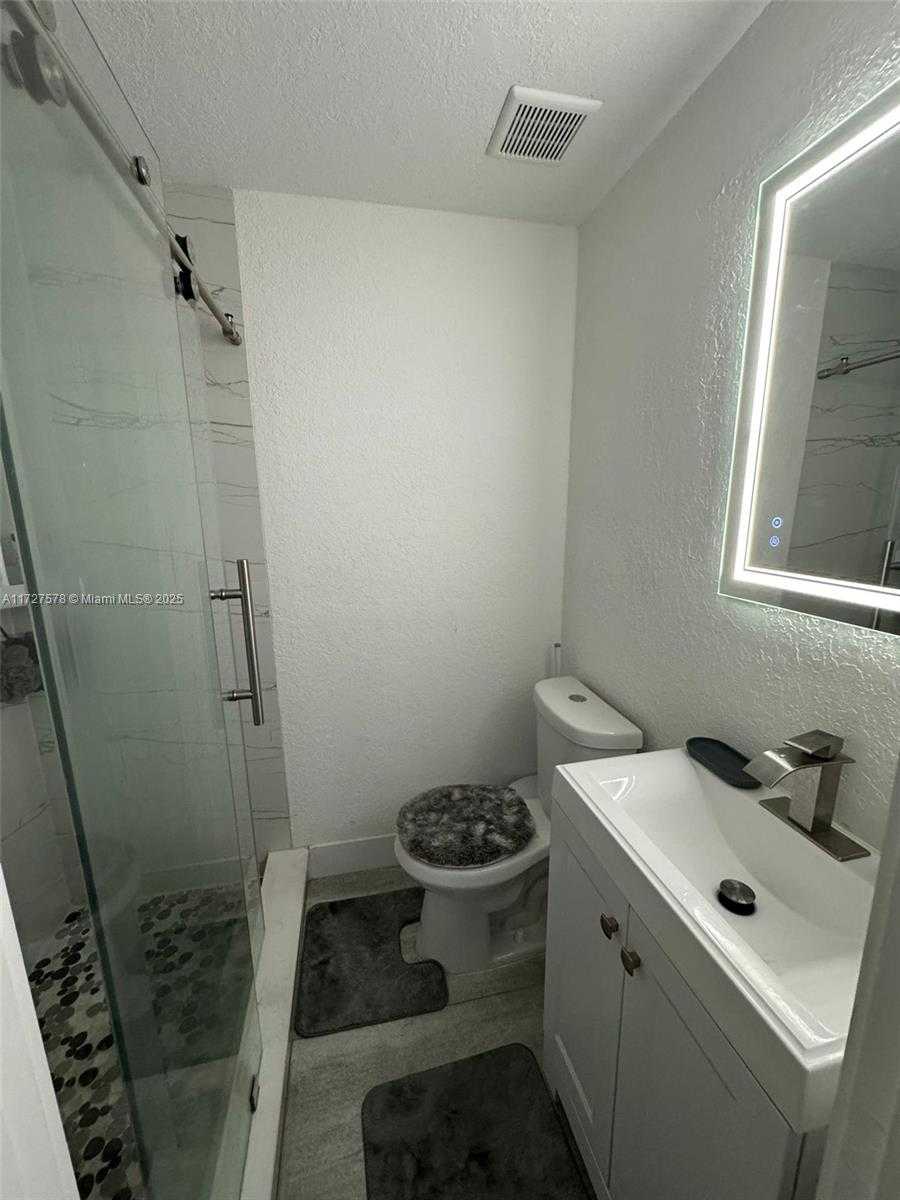 Small Image of 1951 NORTH EAST 157TH TER, North Miami Beach Number 24