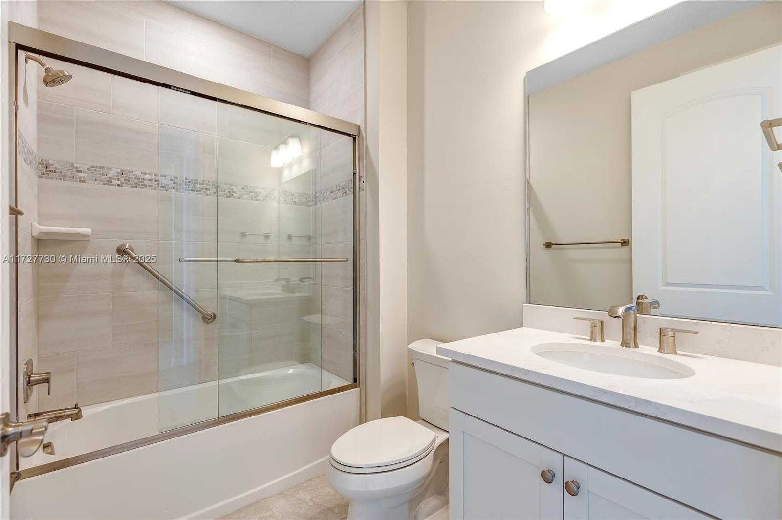 Small Image of 4480 GRAMERCY DR, Oakland Park Number 11