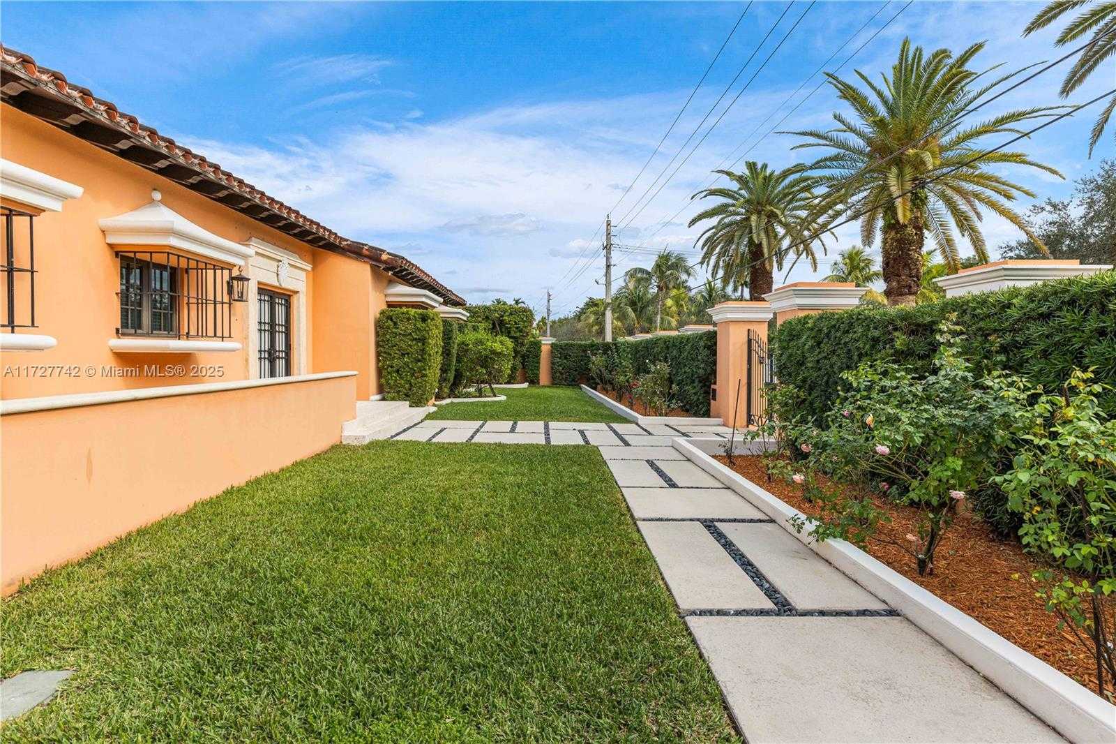 Small Image of 1181 SOUTH ALHAMBRA CIR, Coral Gables Number 36