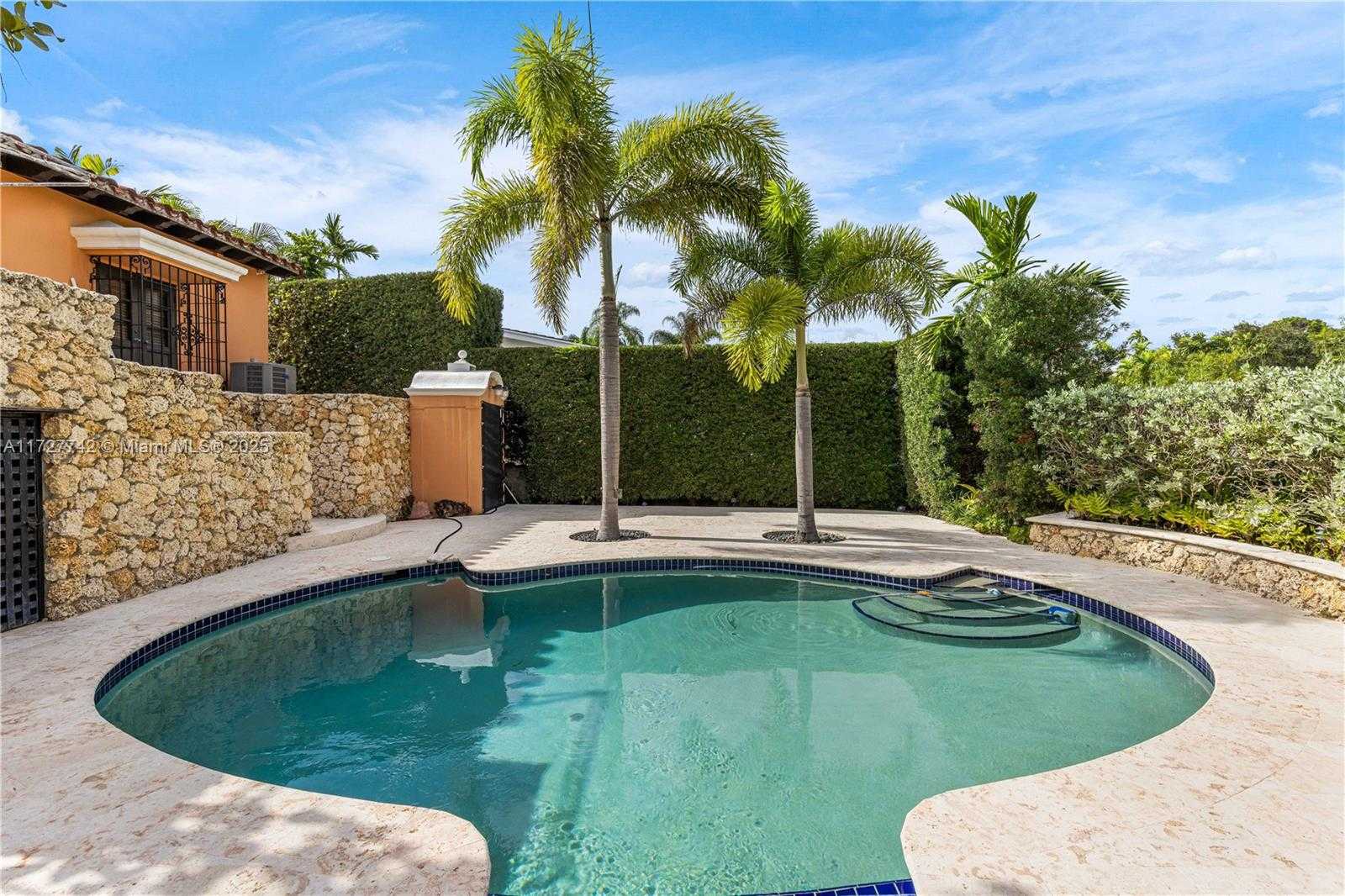 Small Image of 1181 SOUTH ALHAMBRA CIR, Coral Gables Number 39