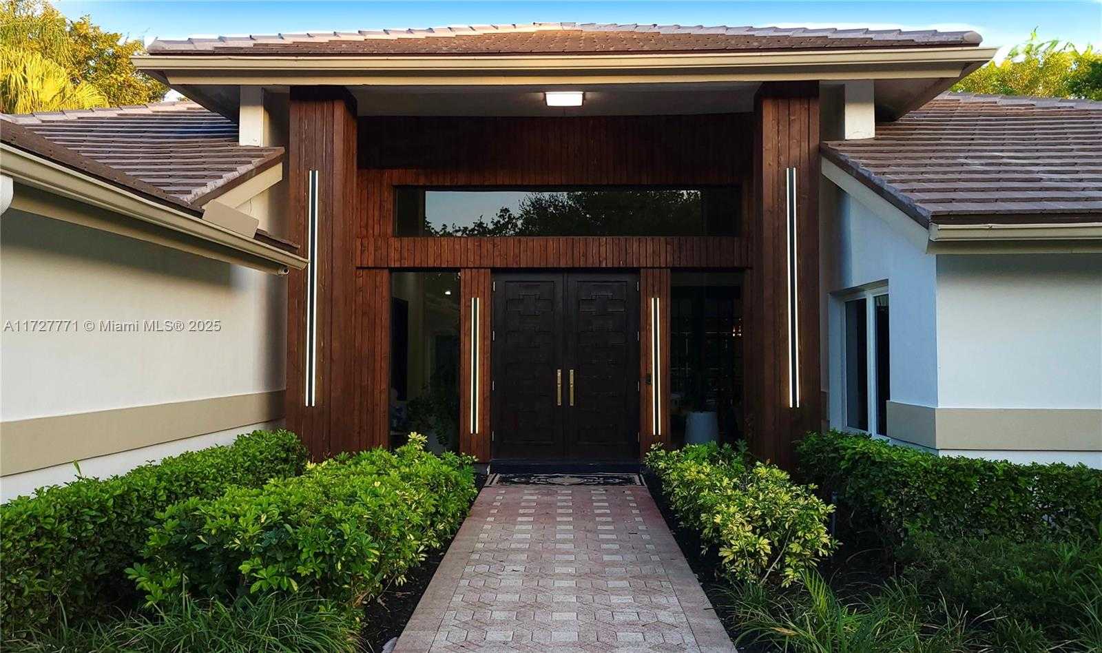 Small Image of 7700 SOUTH WOODRIDGE DR, Parkland Number 3