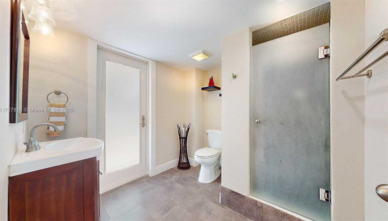 Small Image of 28 CENTER LN, Key Largo Number 13