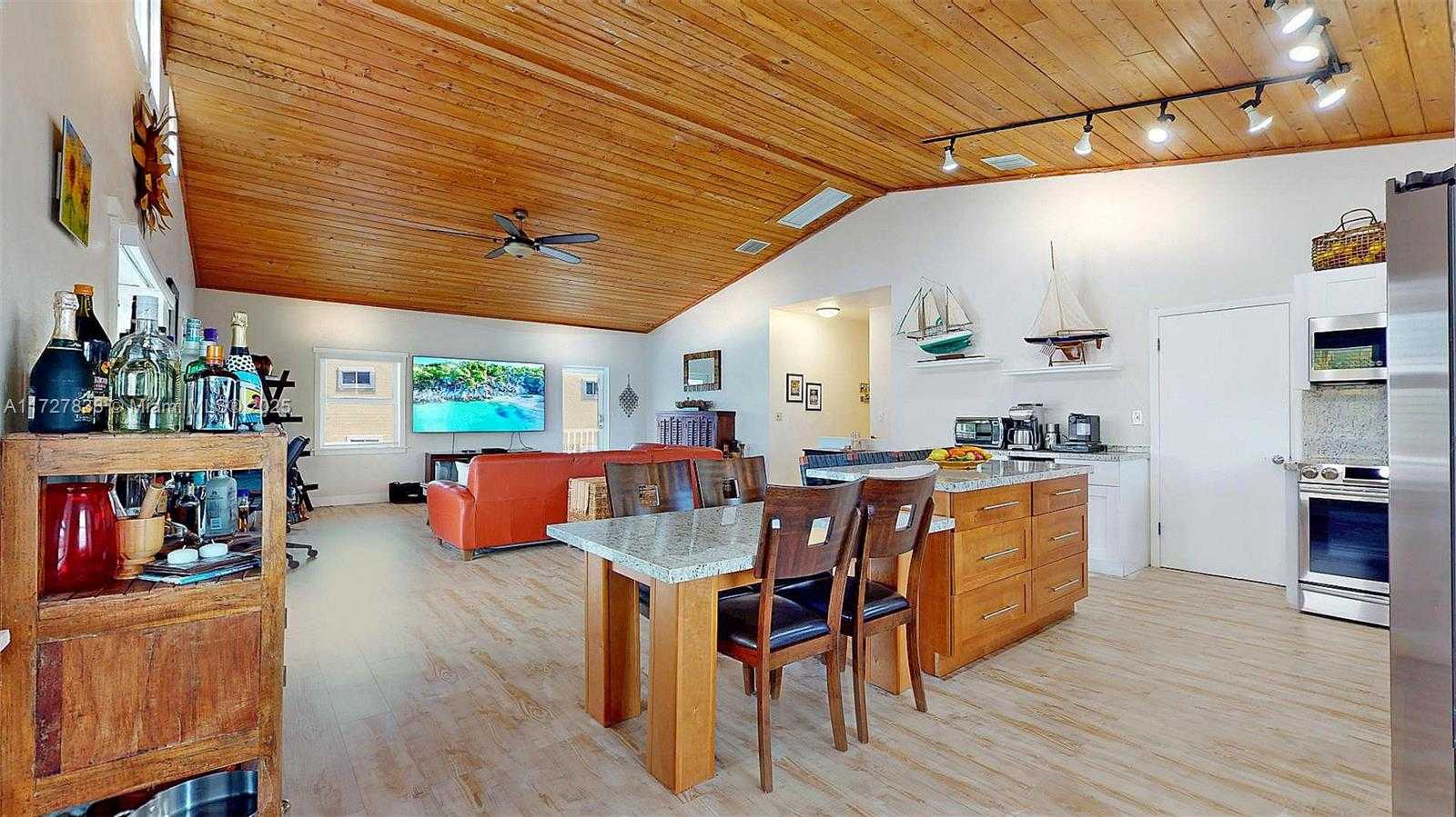 Small Image of 28 CENTER LN, Key Largo Number 19