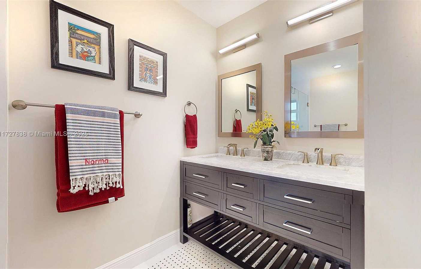 Small Image of 28 CENTER LN, Key Largo Number 27