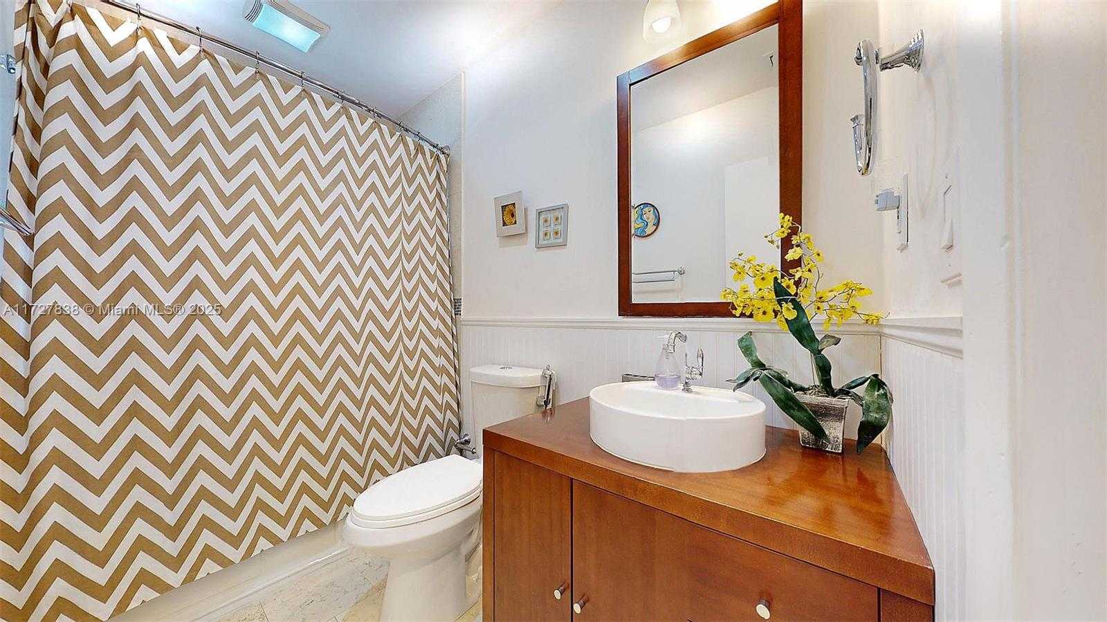 Small Image of 28 CENTER LN, Key Largo Number 31