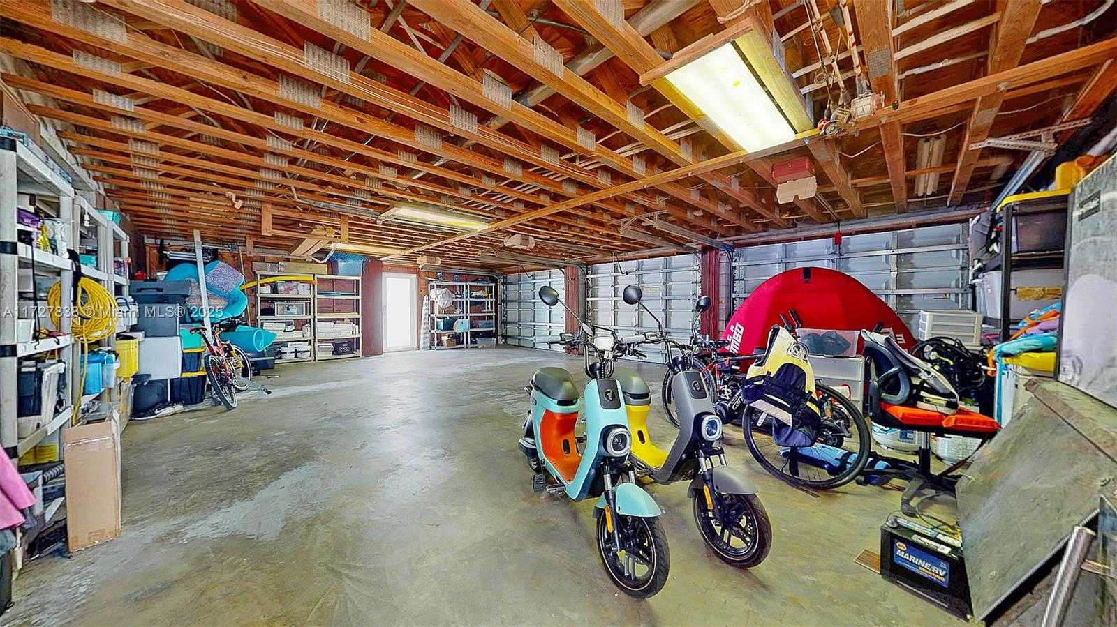 Small Image of 28 CENTER LN, Key Largo Number 37