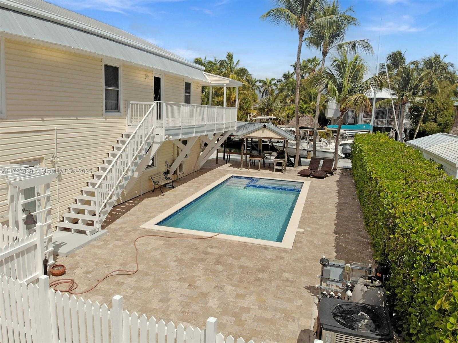 Small Image of 28 CENTER LN, Key Largo Number 40