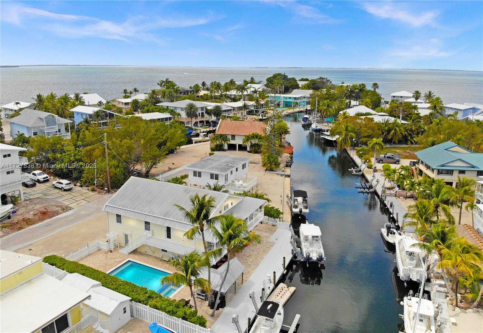 Small Image of 28 CENTER LN, Key Largo Number 44