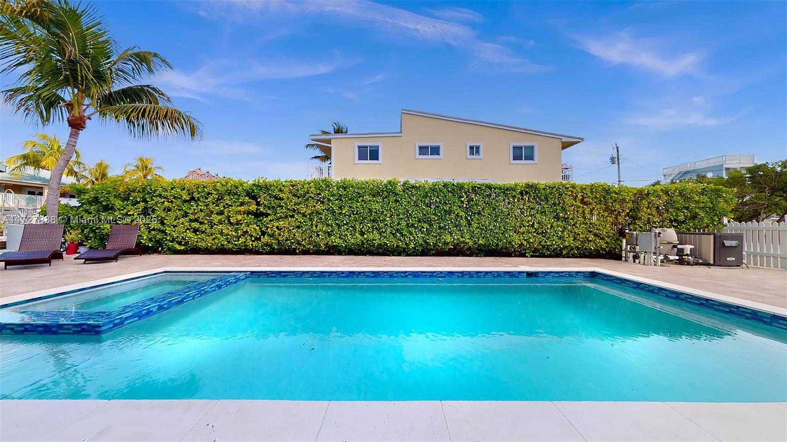 Small Image of 28 CENTER LN, Key Largo Number 69