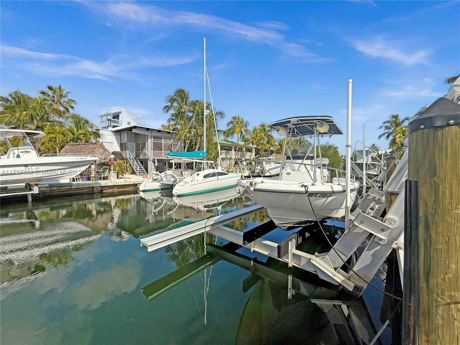 Small Image of 28 CENTER LN, Key Largo Number 78